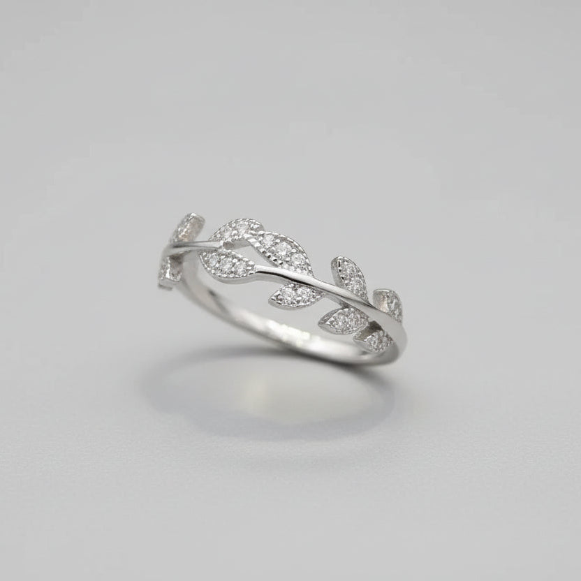 Solvra Ring